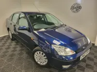 Begagnad Ford Focus Ghia 2003 Blå Sedan