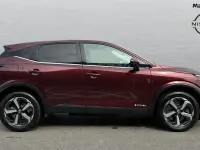 Used Nissan Qashqai N-Connecta 190 HP (139 kW) 2023 Red SUV
