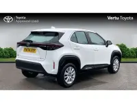 Used Toyota Yaris Cross 113 HP (83 kW) 2024 White SUV