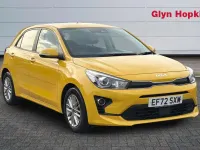 Used Kia Rio 84 HP (61 kW) 2022 Yellow Hatchback