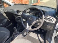 Used Vauxhall Corsa 95 HP (69 kW) 2018 White Van