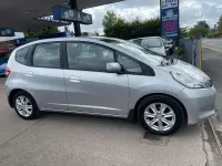 Używany Honda Jazz ES 99 KM (72 kW) 2012 Srebrny Hatchback