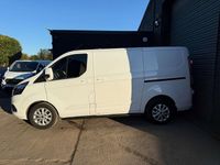 Used Ford Transit Custom Limited 130 HP (95 kW) 2020 White Van
