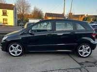 Usado Mercedes B160 2011 Preto Monovolume