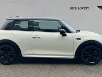 Used Mini Cooper Hatch 134 HP (98 kW) 2018 White Hatchback