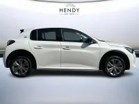 Used Peugeot e-208 Allure Premium 98 kW (134 HP) 2022 White Hatchback