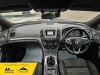 Used Vauxhall Insignia Edition 163 HP (119 kW) 2014 Green Hatchback