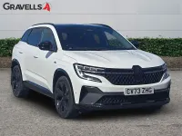 Used Renault Austral Iconic Esprit Alpine 200 HP (147 kW) 2023 White  SUV
