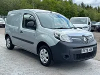Begagnad Renault Kangoo Business 44 kW (60 HK) 2020 Grå Minibuss