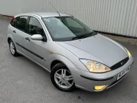 Używany Ford Focus Zetec 2004 Srebrny Hatchback