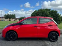 Used Toyota Aygo 69 HP (50 kW) 2016 Red Hatchback