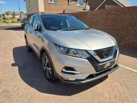 Used Nissan Qashqai N-Connecta 115 HP (84 kW) 2018 Silver SUV