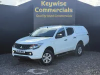 Used Mitsubishi L200 2016 White Pickup