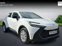 Used Toyota C-HR 140 HP (102 kW) 2024 White SUV