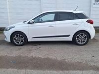 Used Hyundai i20 Premium 84 HP (61 kW) 2019 White Hatchback