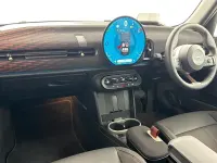 Begagnad Mini Cooper Level 1 2025 Svart Halvkombi
