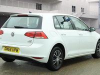 Used VW Golf VII S 125 HP (91 kW) 2017 White Hatchback