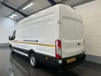 Usado Ford Transit S 170 HP (125 kW) 2023 Branco Van