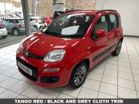 Begagnad Fiat Panda Lounge 69 HK (50 kW) 2019 Röd Halvkombi