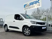 Second-hand Peugeot Partner Premium 2023 Alb Monovolum
