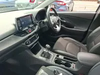 Used Hyundai i30 Premium 108 HP (79 kW) 2017 White Hatchback