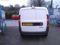 Używany Fiat Doblò 90 KM (66 kW) 2014 Biały Minivan