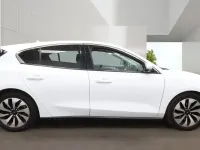 Used Ford Focus Zetec 125 HP (91 kW) 2018 White Hatchback