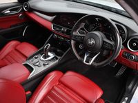 used Alfa Romeo Alfa 6 GIULIA 2.0T VELOCE AUTO EURO(S/S) 4DR PETROL FROM 2020 FROM NUNEATON (CV10 7RF) | SPOTICAR
