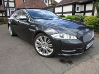 Usado Jaguar XJ Portfolio 275 HP (202 kW) 2010 Cinzento Sedan
