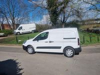 Used Citroën Berlingo 90 HP (66 kW) 2013 White MPV