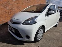 Used Toyota Aygo 68 HP (50 kW) 2013 White Hatchback