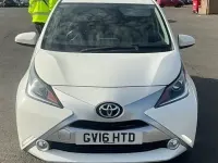 Used Toyota Aygo X-pure 69 HP (50 kW) 2016 White Hatchback