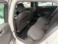 Used Vauxhall Astra Design Edition 2019 White Estate