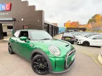 Usado Mini Cooper SE Hatch 135 kW (184 CV) 2021 Verde Utilitario
