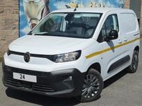 Used Citroën Berlingo 100 HP (73 kW) 2024 White MPV