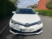 Used Toyota Auris Business Edition 112 HP (82 kW) 2017 White Hatchback