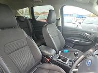 Usado Ford Kuga Titanium 120 HP (88 kW) 2018 Cinzento SUV