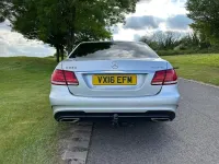 Usado Mercedes E220 AMG 2016 Plateado Berlina