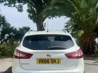 Used Nissan Qashqai Tekna 110 HP (80 kW) 2016 White SUV