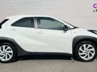 Used Toyota Aygo X PURE 72 HP (52 kW) 2023 White SUV