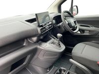 New Citroën Berlingo 101 HP (74 kW) 2026 Black MPV