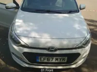 Used Hyundai i20 SE 84 HP (61 kW) 2017 White Hatchback