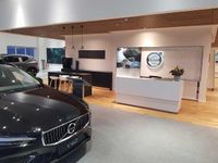 Used Volvo XC60 Plus 247 HP (181 kW) 2025 Black SUV