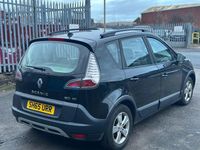 Usado Renault Scénic III Dynamique 2015 Negro Monovolumen