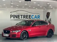 Używany Jaguar XE Portfolio 180 KM (132 kW) 2015 Czerwony Sedan/Limuzyna