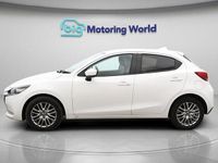 Używany Mazda 2 Inclusive 90 KM (66 kW) 2023 Biały Hatchback