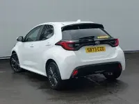 Used Toyota Yaris Hybrid 116 HP (85 kW) 2023 White Hatchback