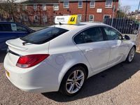 Used Vauxhall Insignia SRi 140 HP (102 kW) 2011 White Hatchback