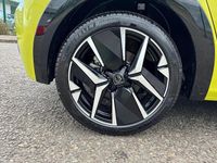 Nouvelle Peugeot e-208 GT 113 kW (154 ch) 2026 Jaune Citadine