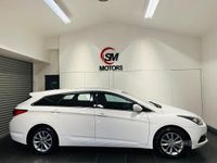 Used Hyundai i40 115 HP (84 kW) 2015 White Estate